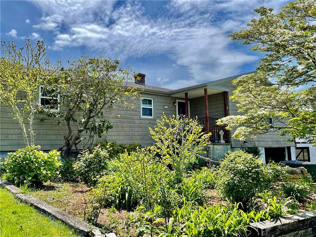 32 Seaspray Way, Little Compton, RI 02837 House Rental in Little