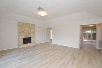 Building Photo - 703 Flower Field Ct