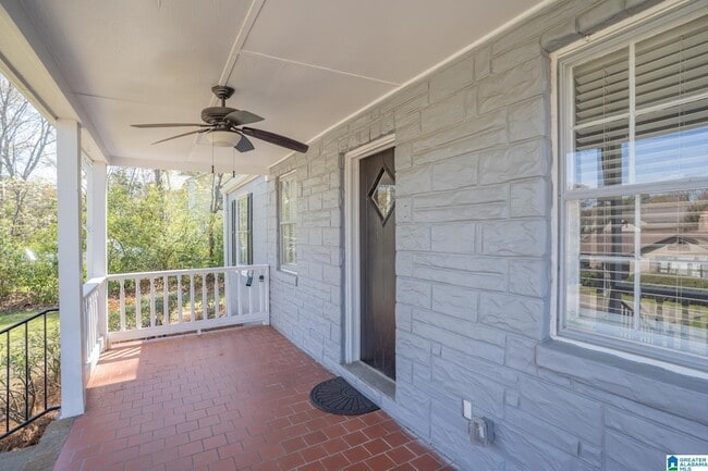 Building Photo - 9 Edgehill Rd