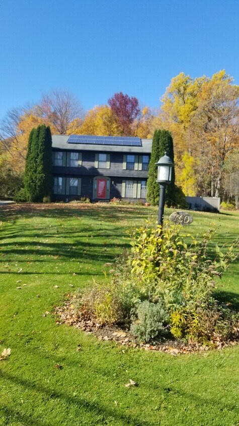 Primary Photo - 760 Fairview St