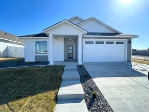 Building Photo - 2560 Clark Rdg Dr