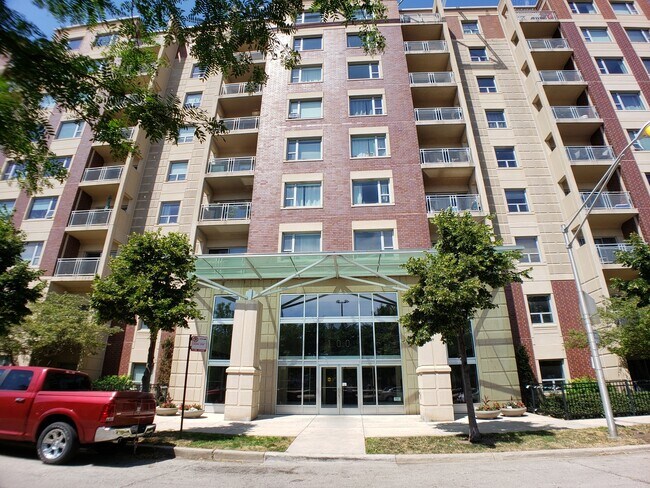 Foto del edificio - 100 N Hermitage Ave