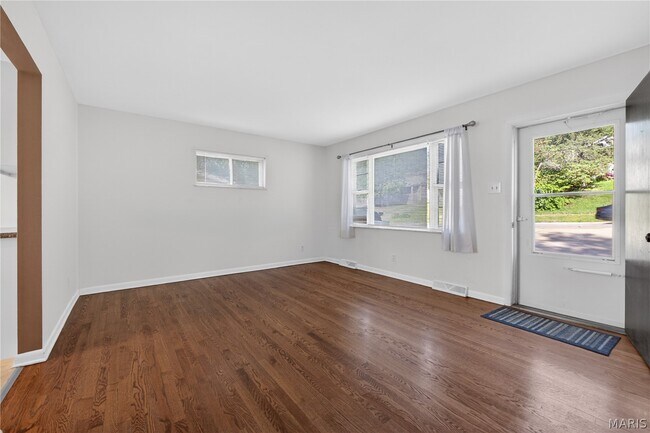 Foto del edificio - 21 Fern Ridge Ave