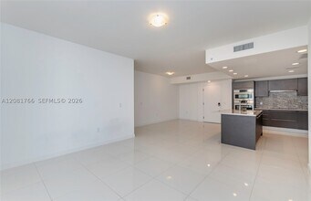 Building Photo - 7661 NW 107th Ave
