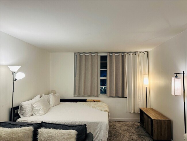 Foto del edificio - 100 Lincoln Rd