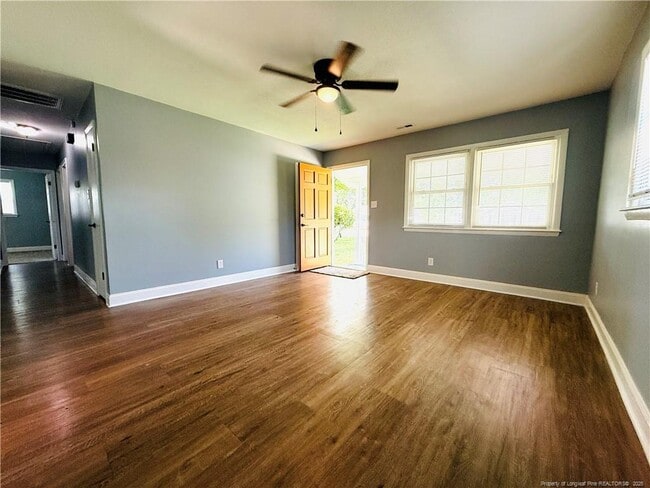 Building Photo - 1083 Revere St