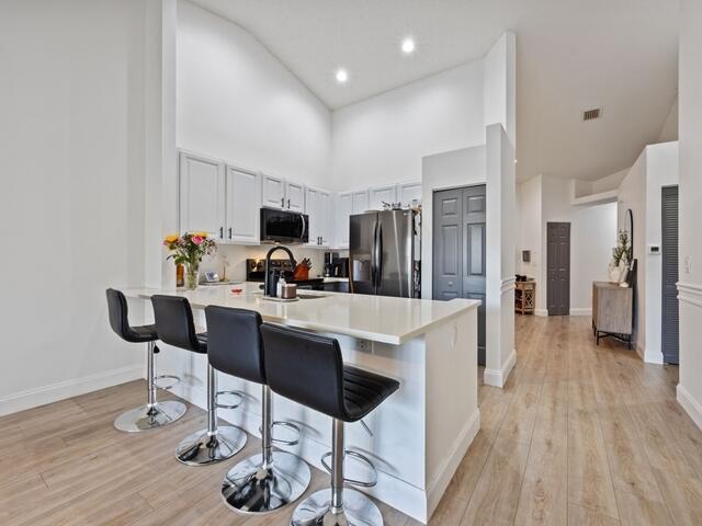 Foto del edificio - 279 E Coral Trace Cir
