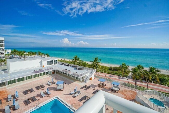 Foto del edificio - 5401 Collins Ave