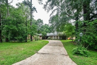 Building Photo - 6702 Spring Leaf Dr