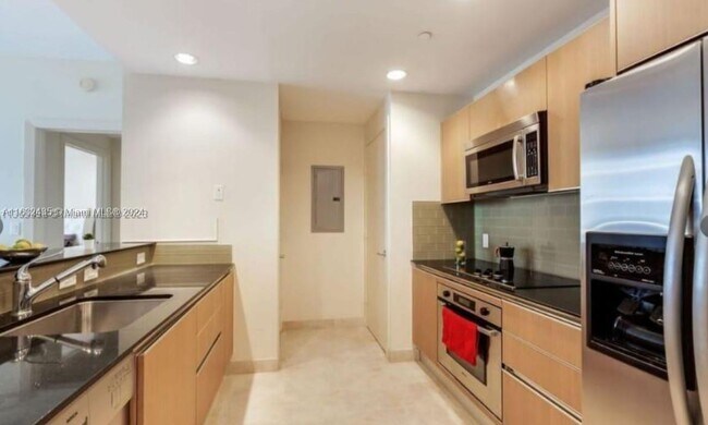 Foto del edificio - 1050 Brickell Ave