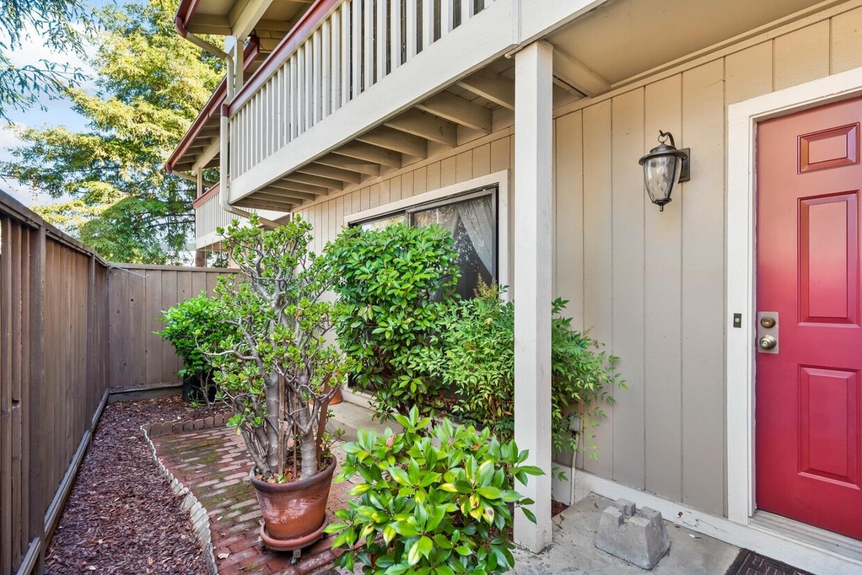 810 S San Tomas Aquino Rd, Campbell, CA 95008 Townhome Rentals in