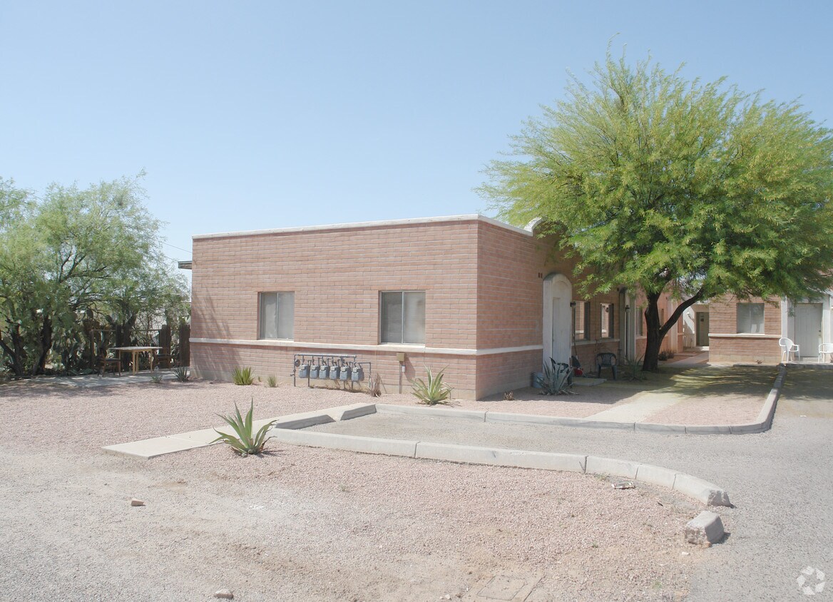 Building Photo - 1233 E Halcyon Rd