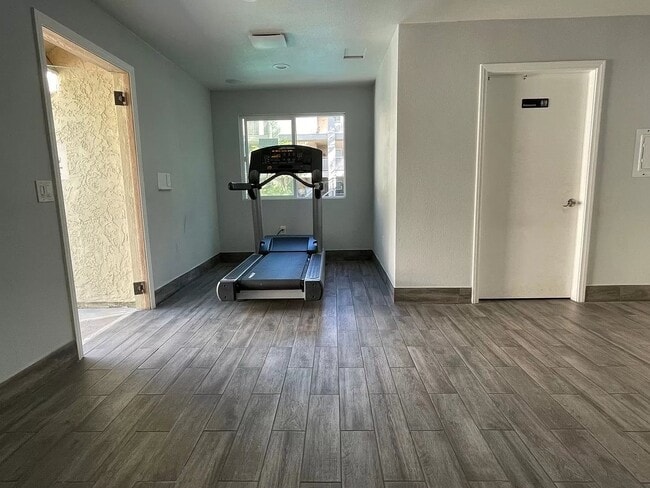 Foto del edificio - 5252 Orange Ave