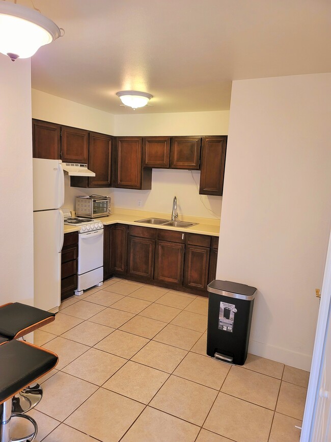 Foto del edificio - 300 W 2025 S