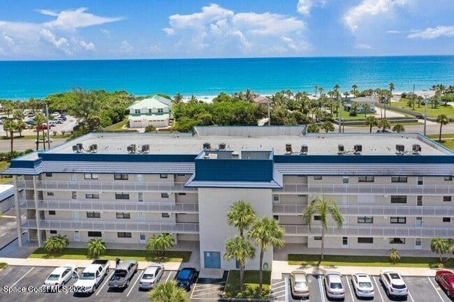Building Photo - 2160 N Hwy A1A