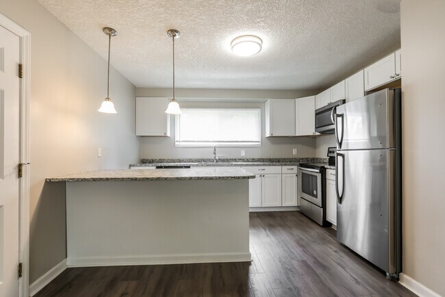 Foto del edificio - 10513 E 28th Terrace S