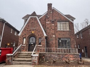 Building Photo - 17606 Roselawn St