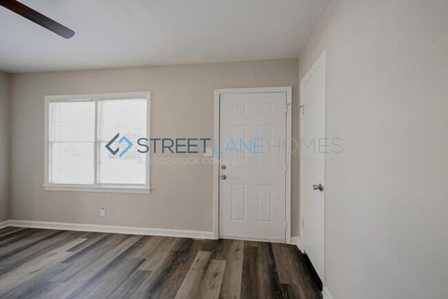 Foto del edificio - 1491 Ivan Ave