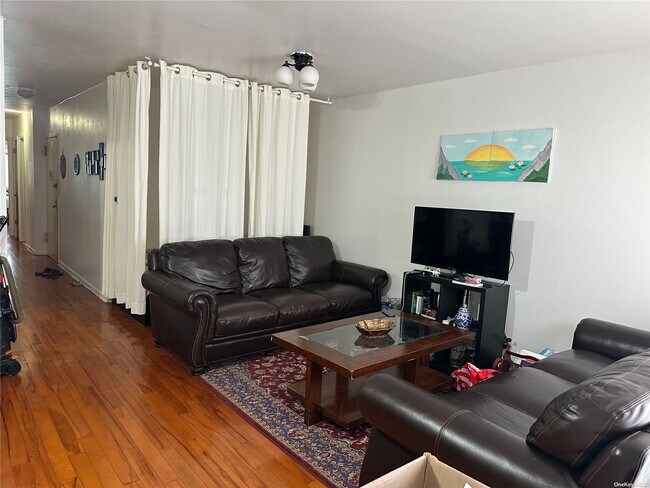 Foto del edificio - 172-73 Highland Ave
