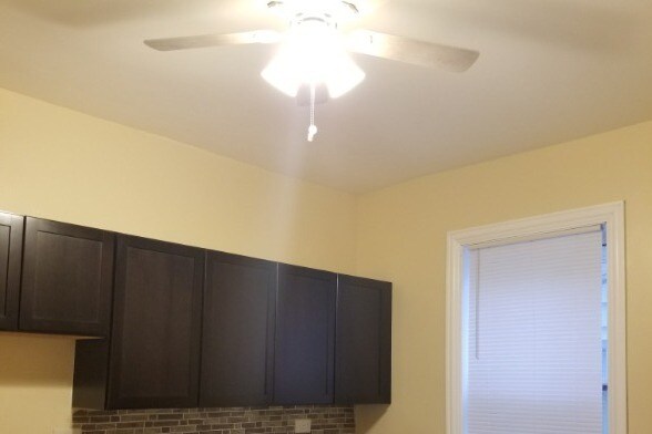 Foto del edificio - 638 E 92nd St