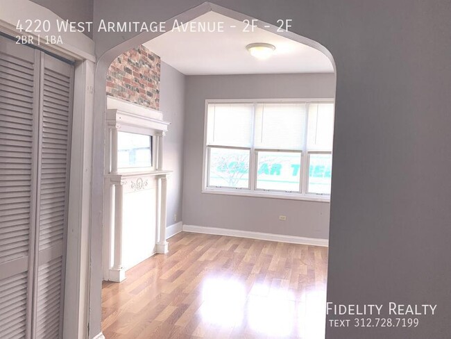 Foto del edificio - 4220 W Armitage Ave