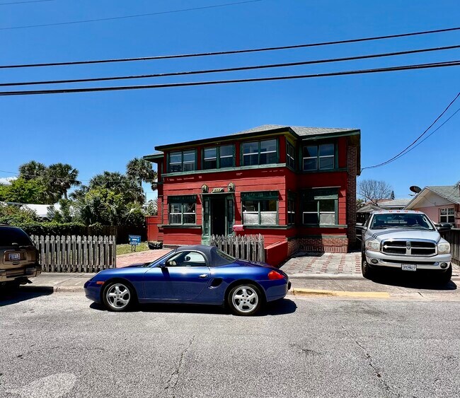 Frontal View - 808 S Grandview Ave