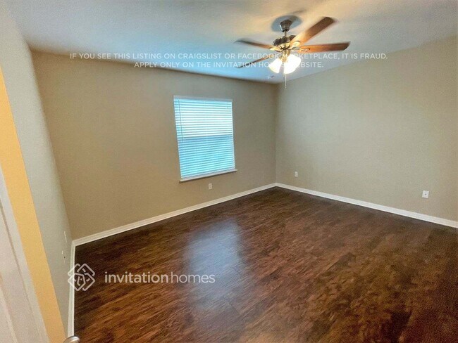 Foto del edificio - 13345 Blake Dr