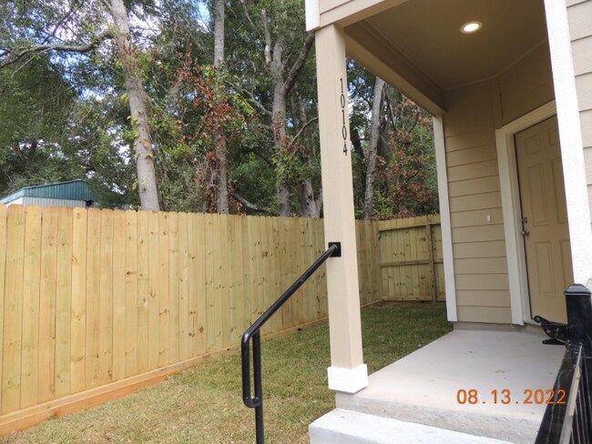 Building Photo - 615 Hayman St