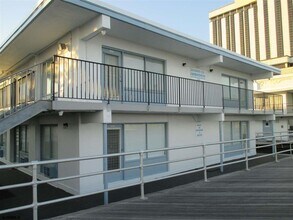 Building Photo - 3501 Boardwalk