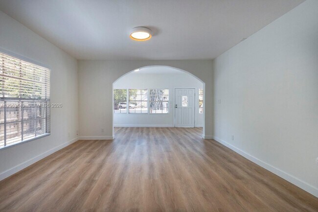 Foto del edificio - 3628 Thomas Ave