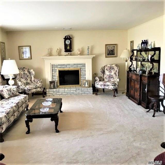 Building Photo - 131 Avery Ave