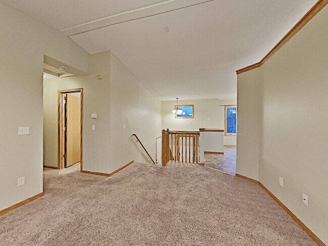 Building Photo - 1202 Juniper Ln