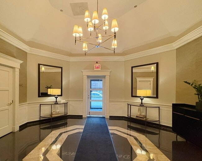 Foto del edificio - 33 W Delaware Pl