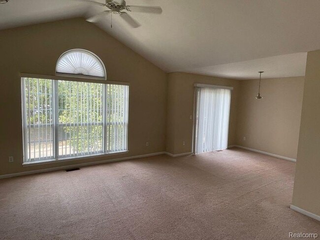 Building Photo - 45538 Warwick Dr