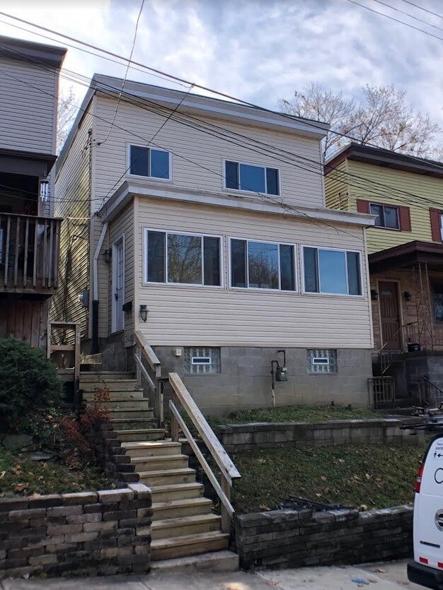 Primary Photo - 241 Cairo St