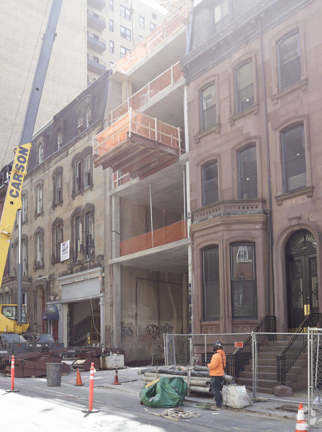 Building Photo - 2110 Walnut St