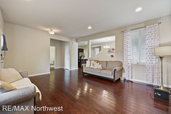 Building Photo - 5 br, 2.5 bath House - 630 Rosewood DR SW
