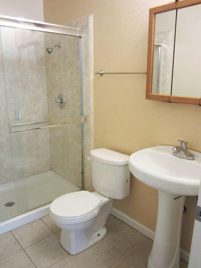 Photo - LEWIS 446/448 Apartment