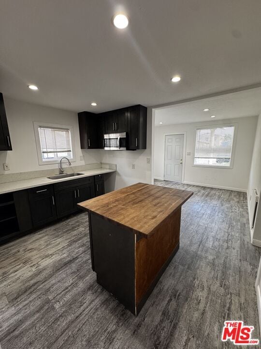 Foto del edificio - 1513 W 58th Pl