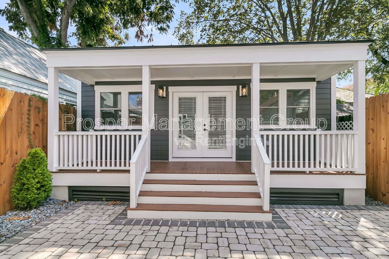 Photo - 8 Larnes St