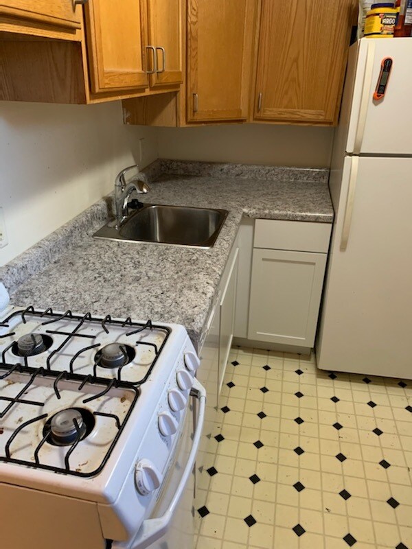 Building Photo - 1224 Vilas Ave