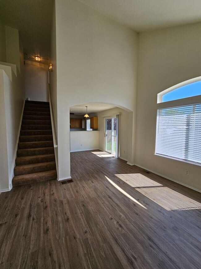Foto del edificio - Single Family Home with Large Backyard