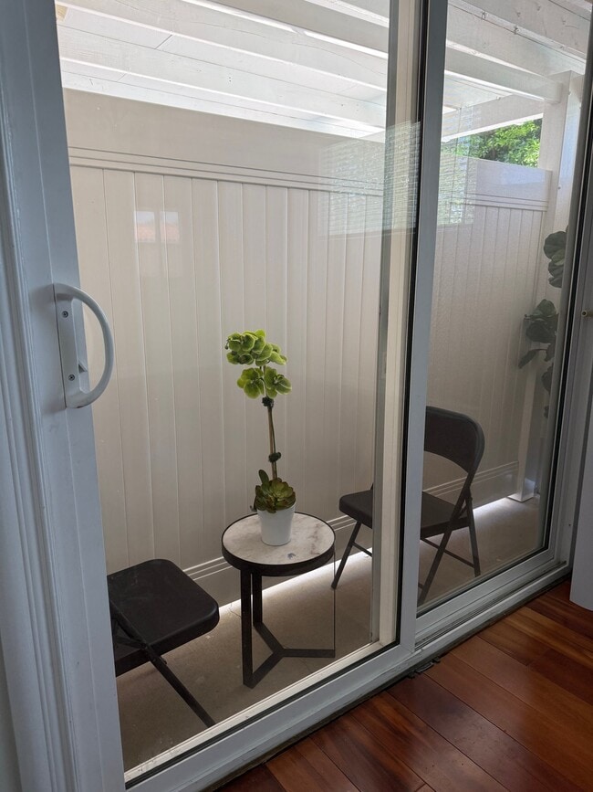 Foto del edificio - 20029 Ingomar St