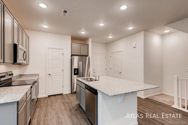 Foto del edificio - 3841 N Himalaya Rd