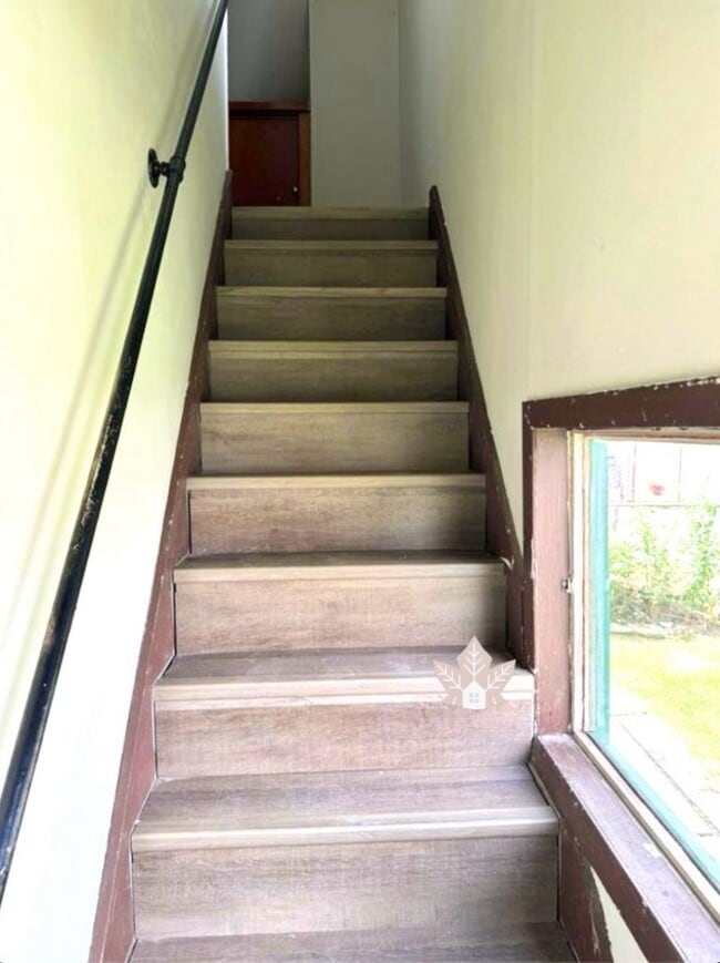 Building Photo - Peaceful 1-Bedroom Retreat with Private Yard