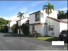 Building Photo - 9807 NW 4th Terrace