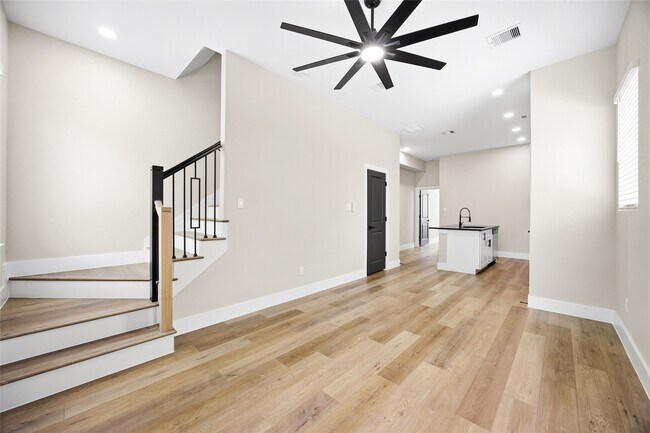Foto del edificio - 6101 Shotwell St