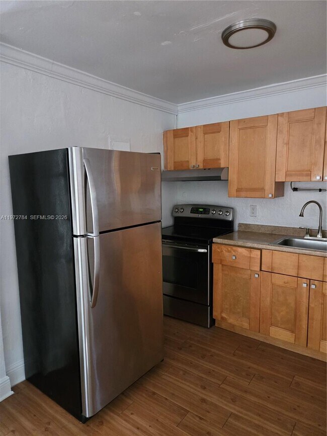 Foto del edificio - 1445 N Andrews Ave