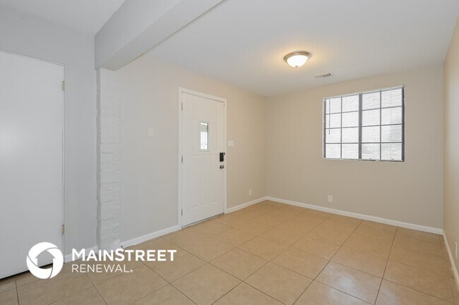 Foto del edificio - 1727 S Winstel Ave