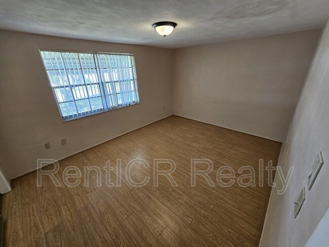 Building Photo - 4020 Pleasant Ridge Dr